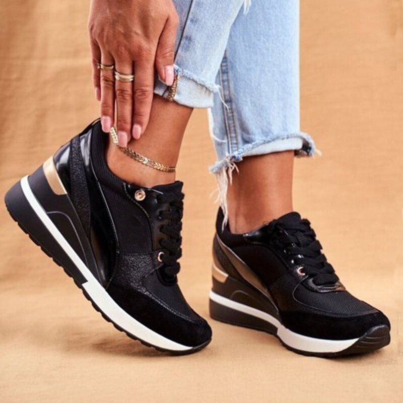 Women's Wedge Lace-Up Platform Trainers - Black