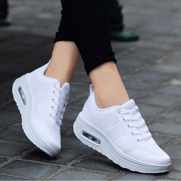 Women's Knit Platform Lace-Up Trainers - White
