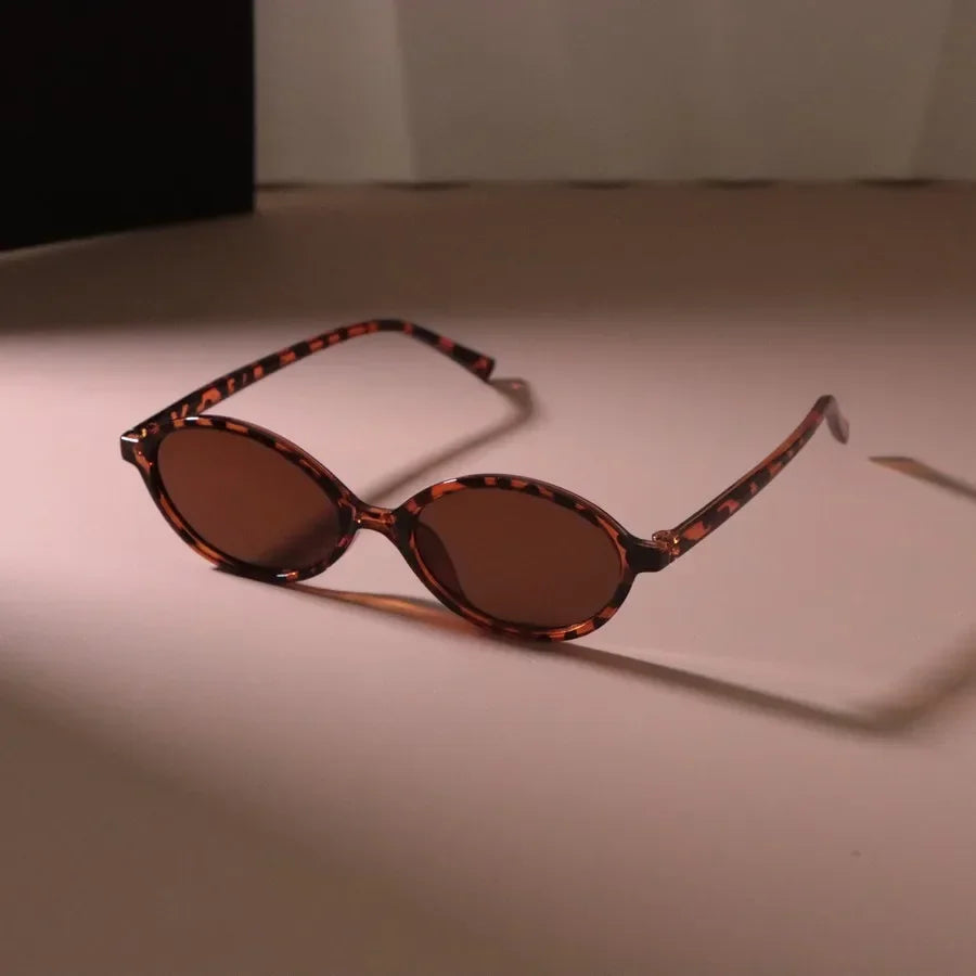 Trendy Small Frame Sun Glasses Women Men Oval Sunglasses Female Cool Black Colors Mirror Designer Brand Fashion
