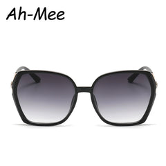 Fashion Square Sunglasses Women Trendy Style Sun Glasses for Lady Vintage Shades Gradient Oculos UV400 Streetwear Eyewear