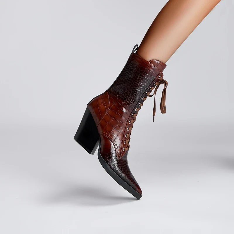 Women's Leather Lace-Up Western Boots - Brown