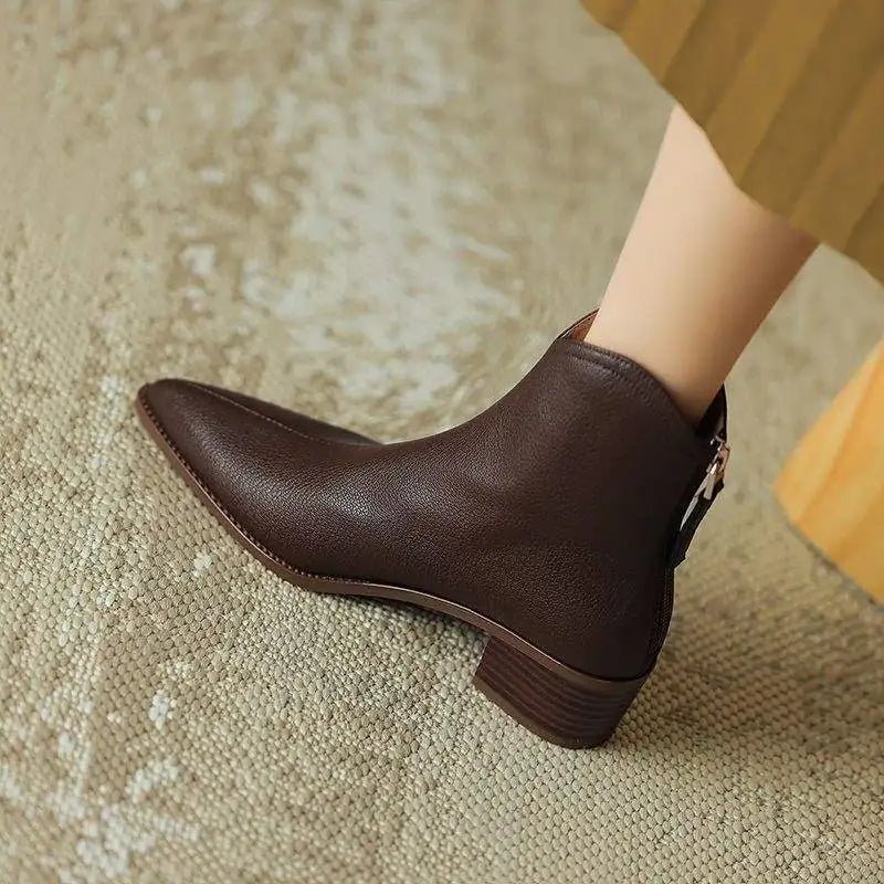 Women's Leather Pointed-Toe Ankle Boots - Black